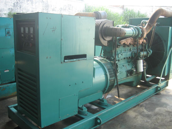 柳北租赁发电机- 发电机碳刷磨损的原因是什么