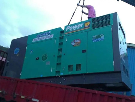 柳北柴油发电机组转速不稳定时，如何对发动机进行维护？