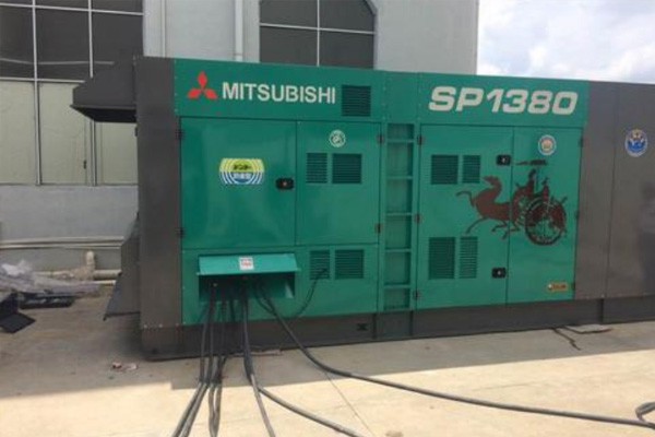 柳北为什么有些柴油发电机组的输出电压可以调节？