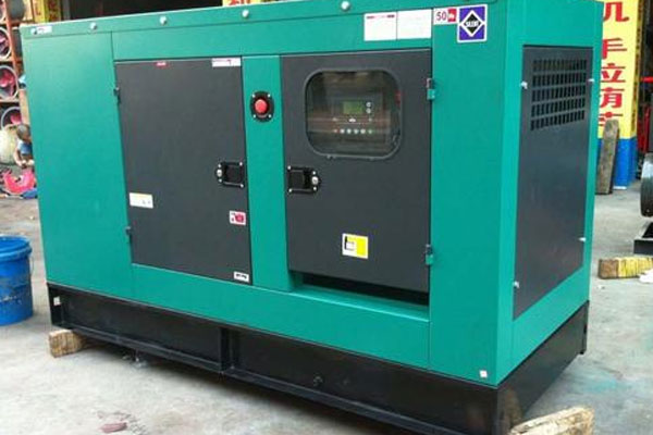 柳北如何检查机油的使用时间？