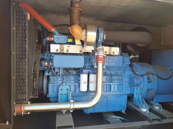 柳北燃油消耗率与进气温度的具体关系是什么？