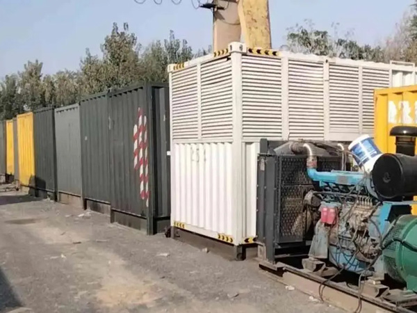 柳北200KW柴油发电机机组每小时油耗是多少？